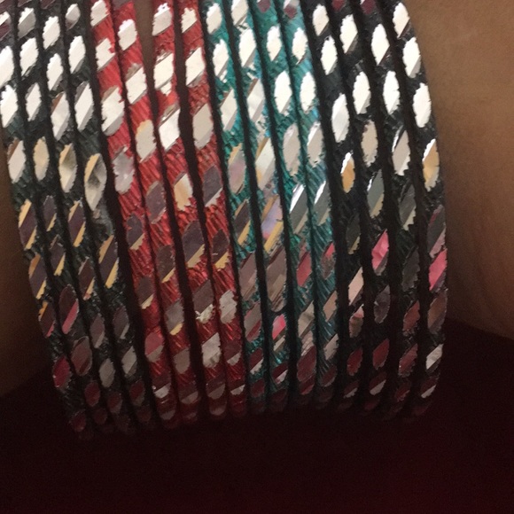 Nwot multicolored metal bangles set of 16 - Picture 6 of 7